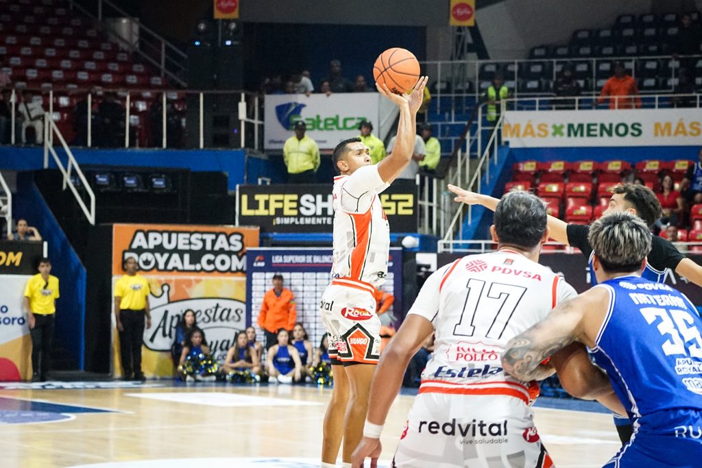 Pioneros tropezó en Puerto La Cruz ante el acorazado